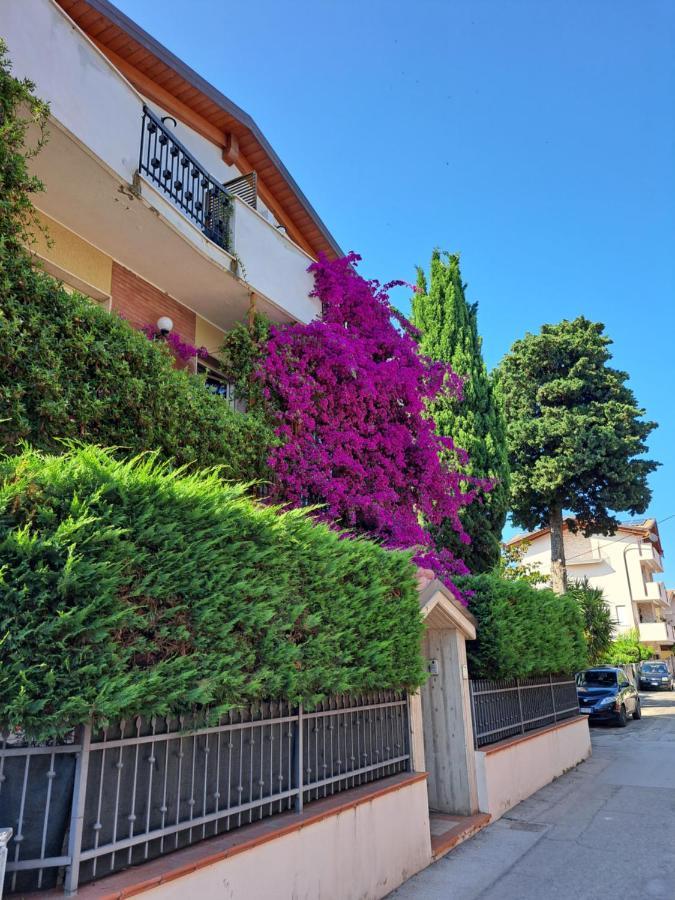 B&B Carlotta Montesilvano Marina Esterno foto